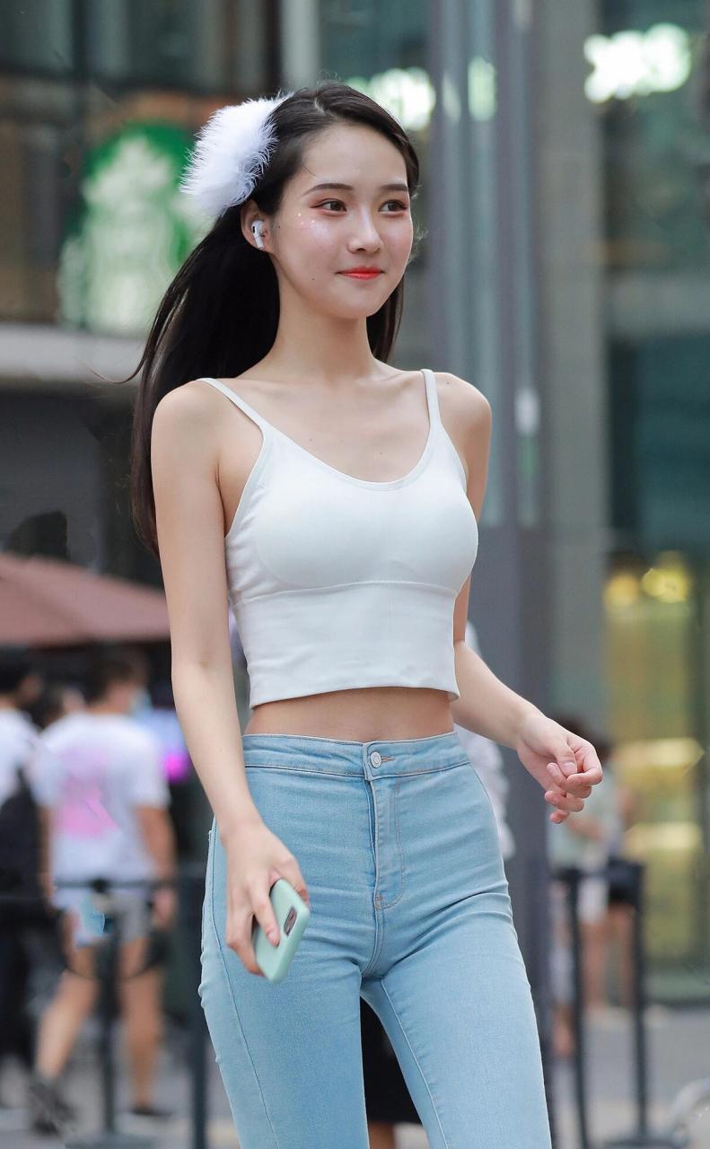 图片[1]-非常漂亮的牛仔裤女孩 J2144 98P1V-1.92GB-嘿次元